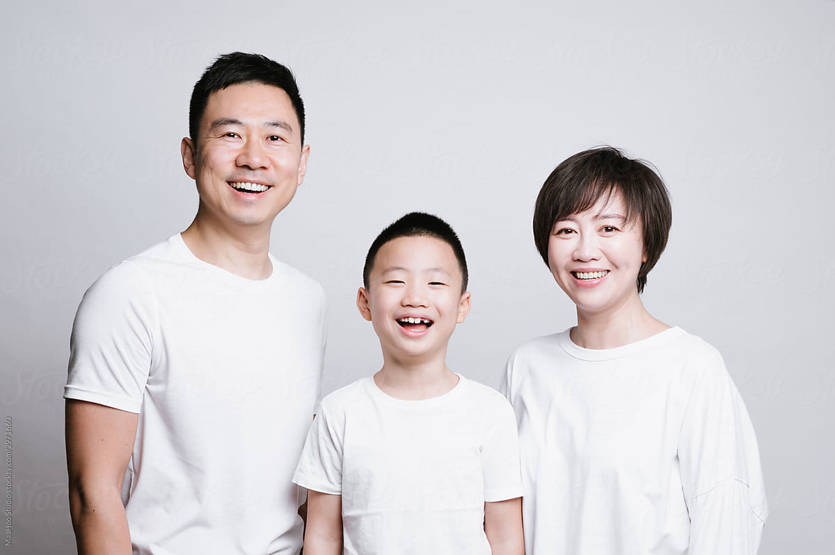 Portrait of young Chinese family