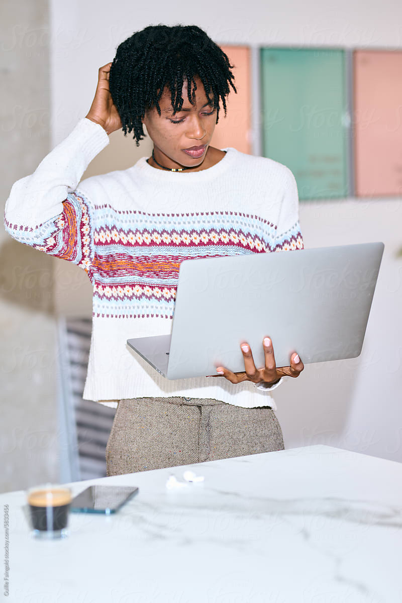 Businesswoman Pensive using laptop