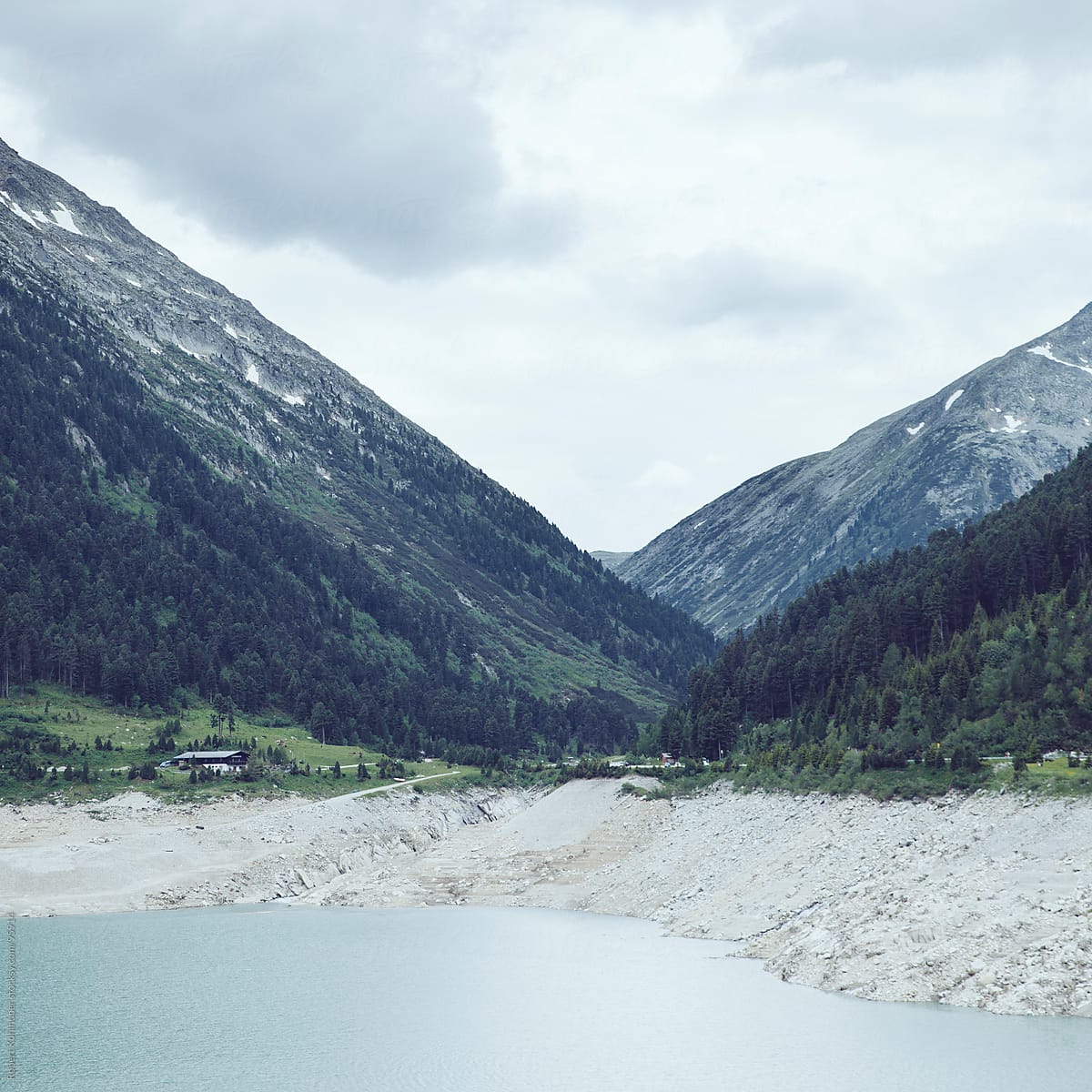 Lake Scenic With Mountains PorRobert Kohlhuber