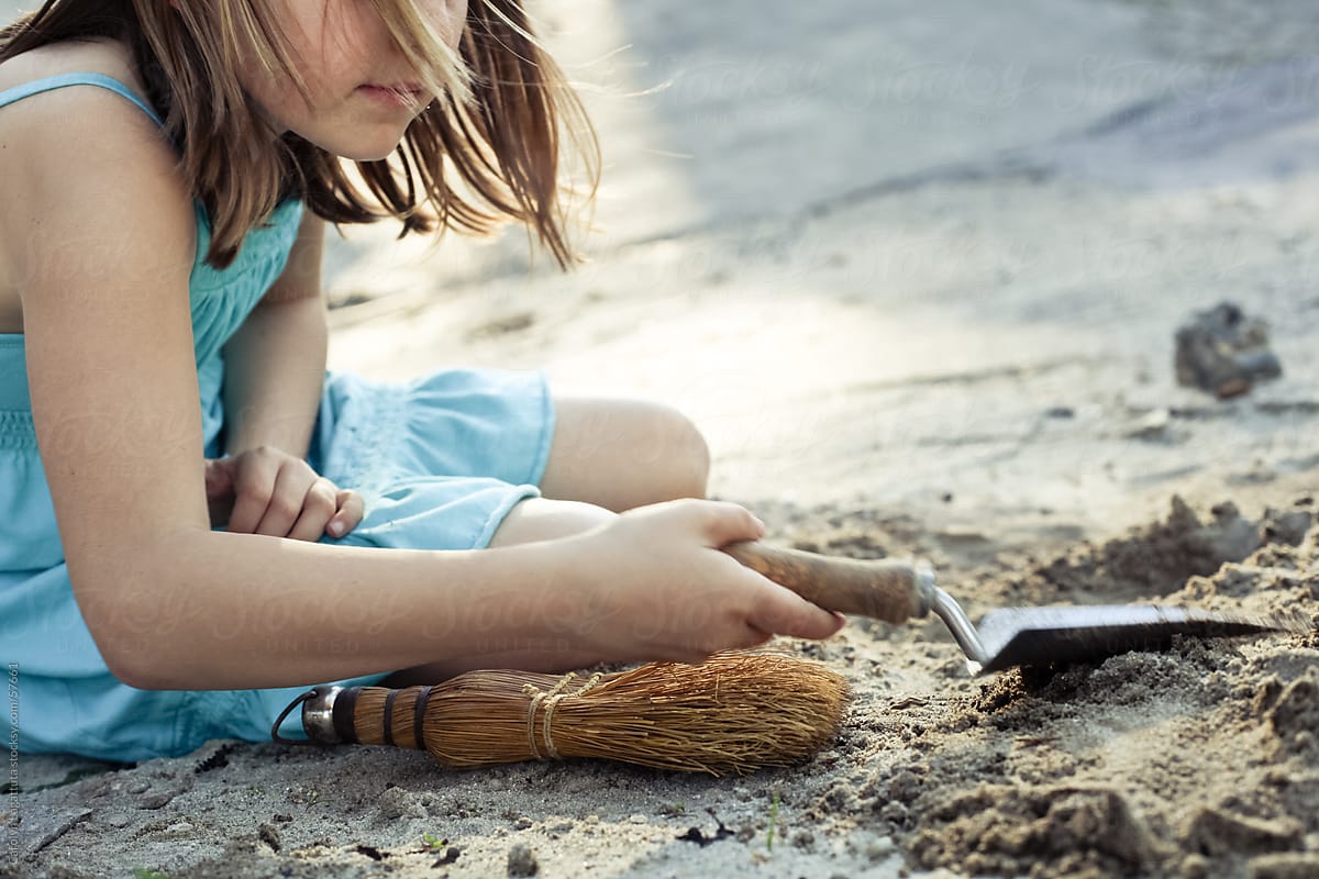 Babe Girl Digging For Fossils By Stocksy Contributor Carolyn Lagattuta Stocksy