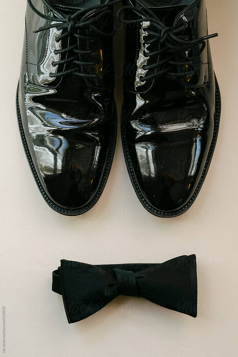 men dress shoes with bow tie