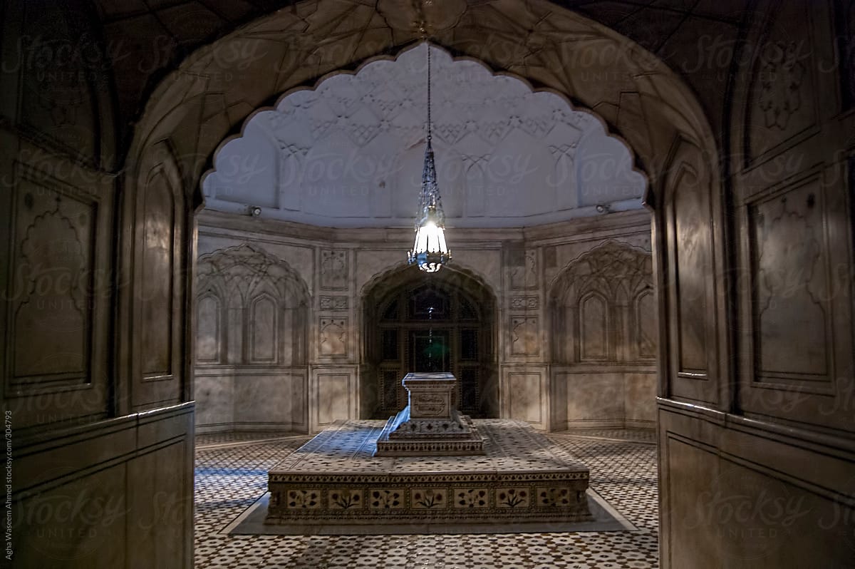 Mughal King of India , Jahangir\'s Sarcophagus, Lahore.