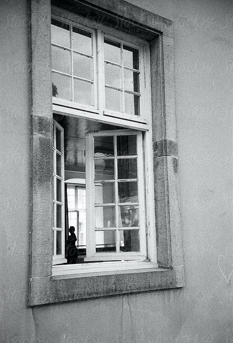 A window in black and white.