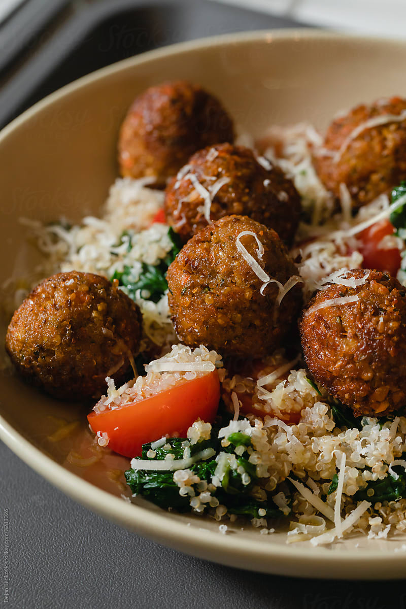 Easy And Gorgeous Meatballs With Quinoa.