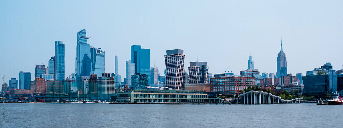 Midtown Manhattan from the Hudson River, panoramic