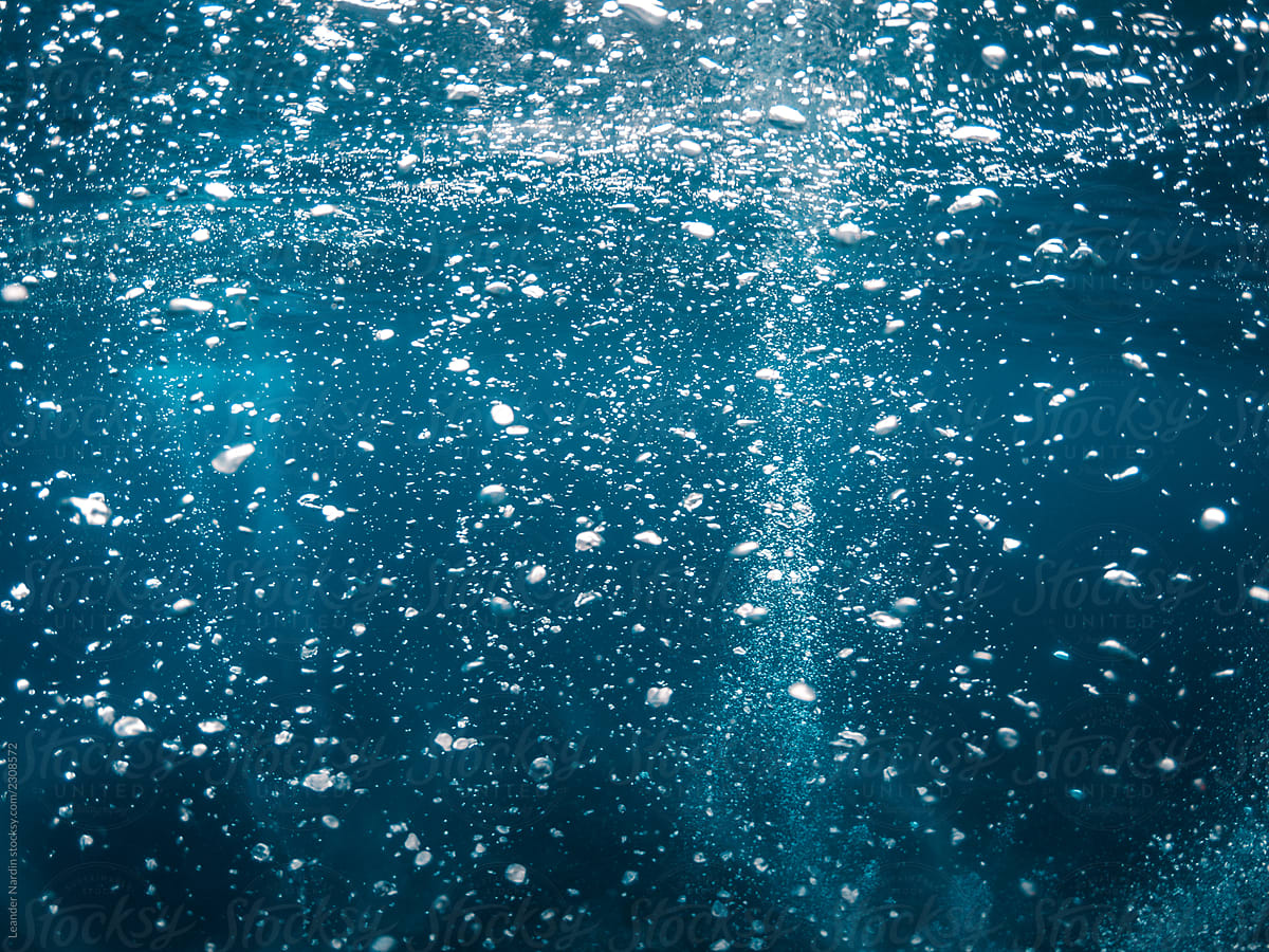 oxygen bubbles underwater
