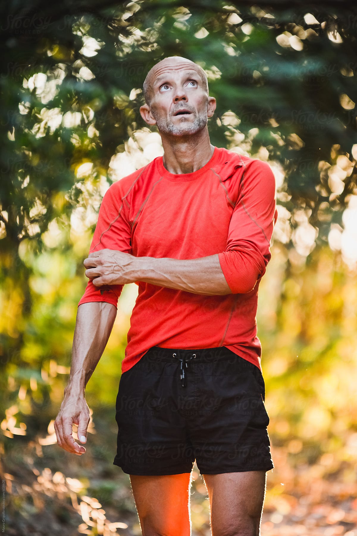 Man getting ready for a workout in nature
