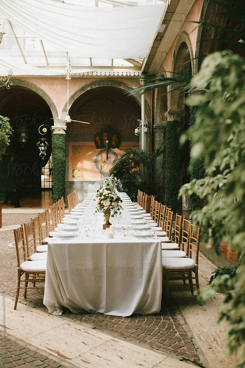 classic table setting in Italy for a royal wedding