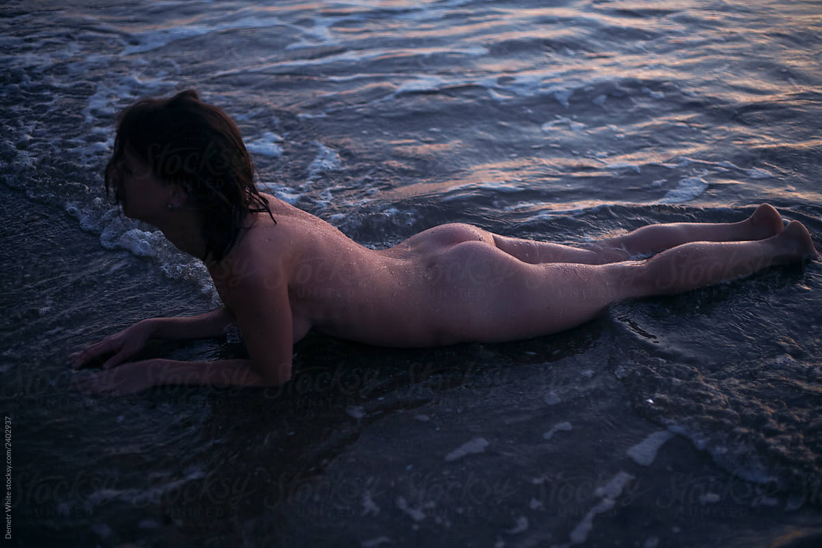 Gorl naked Sexy Naked
