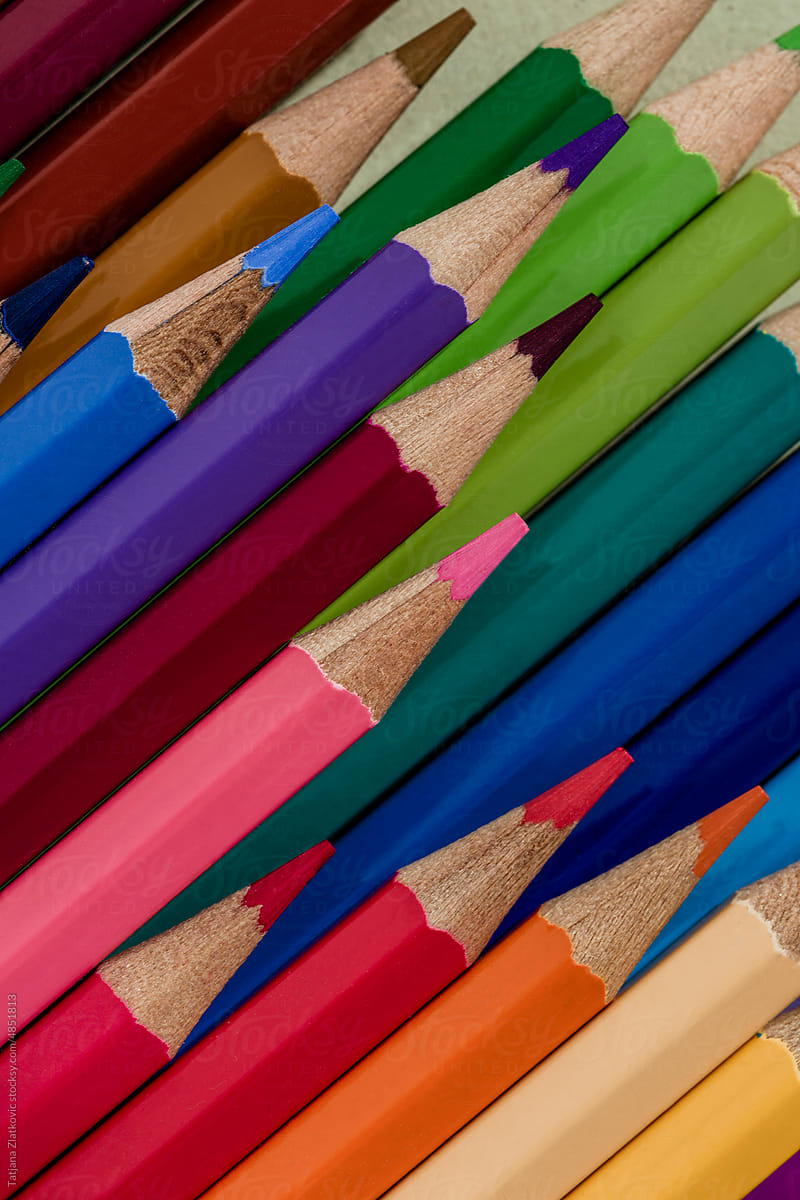 Rainbow color crayons