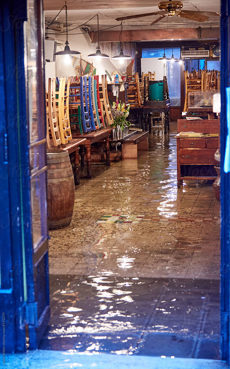 High tide floods shop and restaurant in Venice