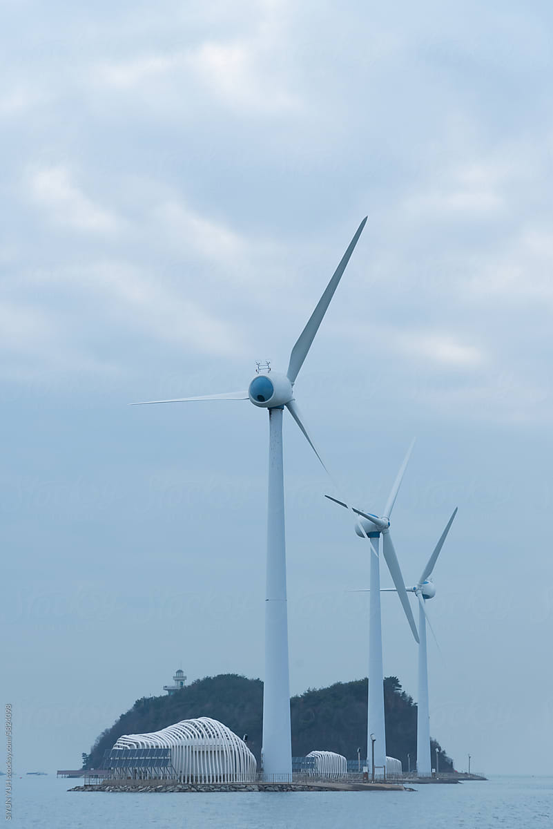 Spinning Wind Turbines on the sea
