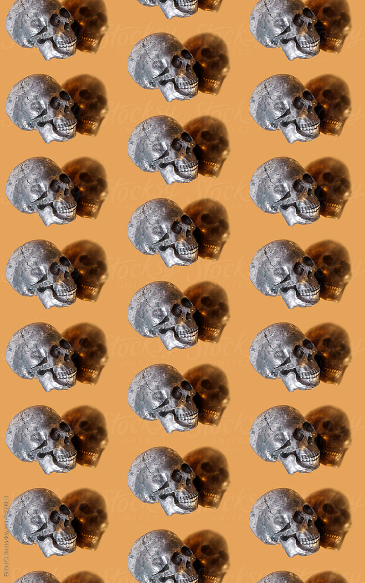 Skull Pattern on Gold