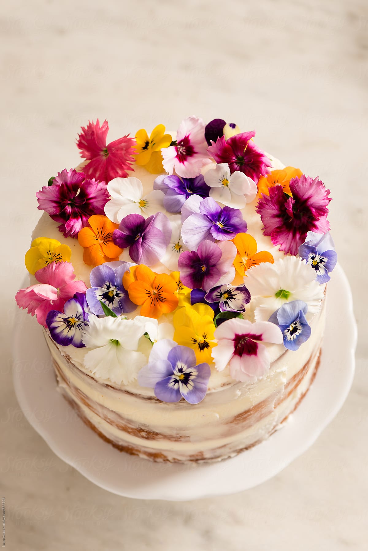 Naked Cake With Edible Flowers\