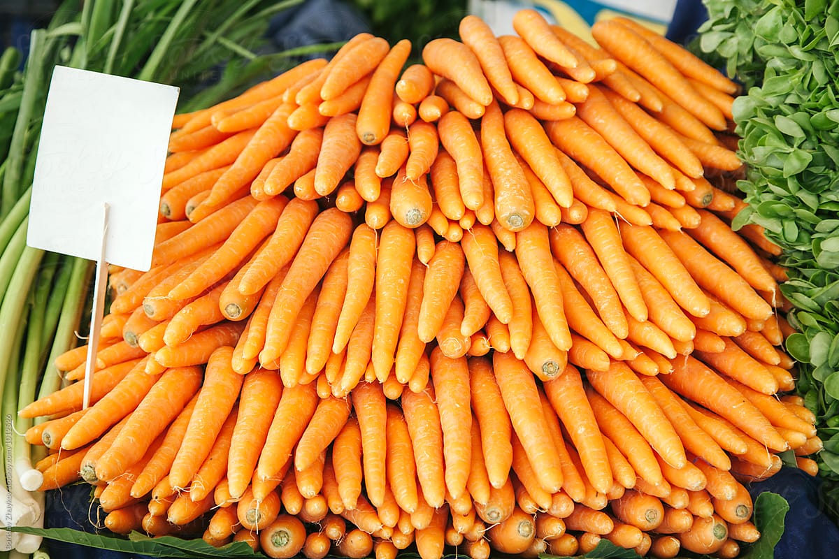 Carrots In farmer's market