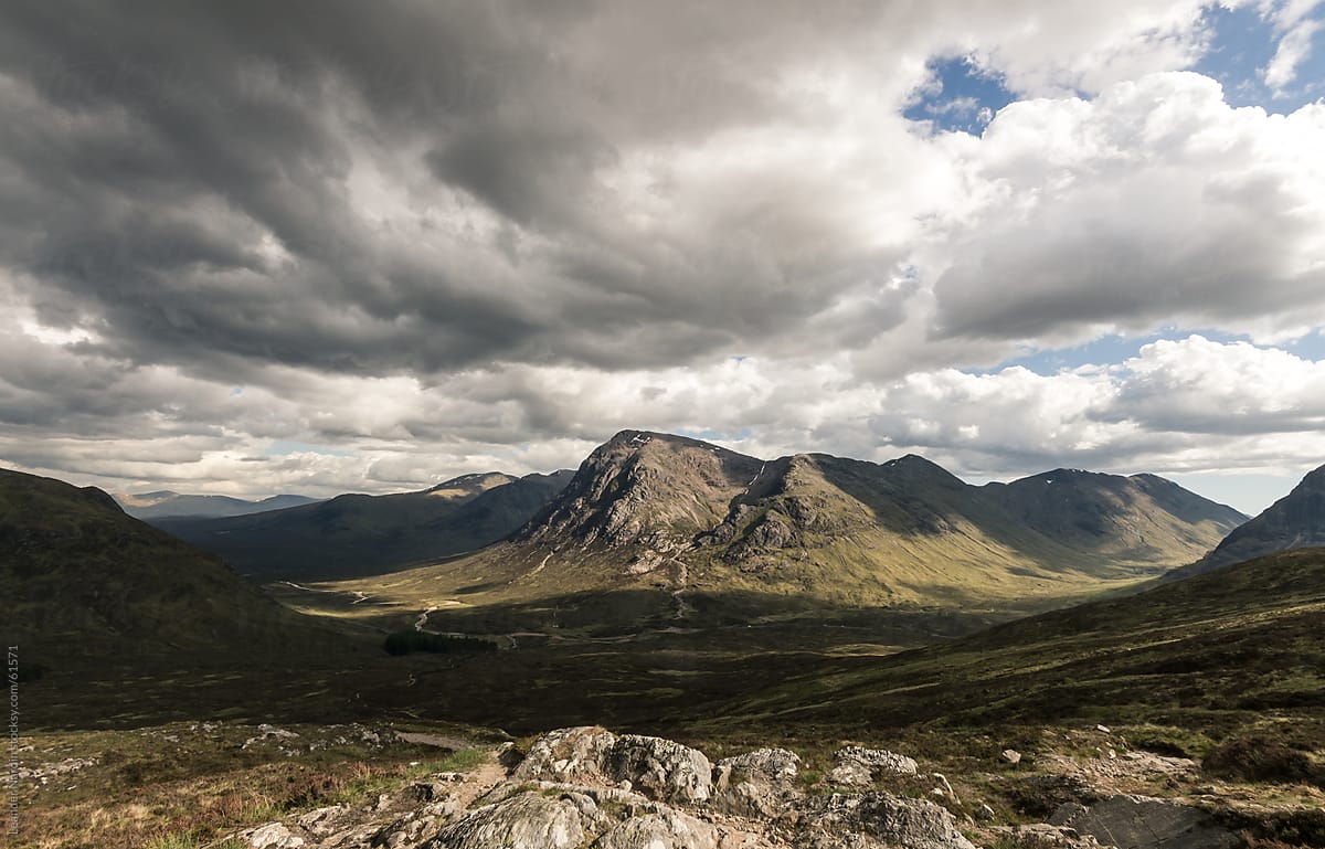 dramatic scenery in the scottish highlands