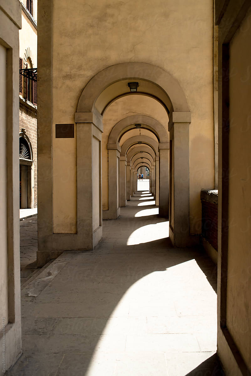 Succession of archs in Florence Corridoio Vasariano