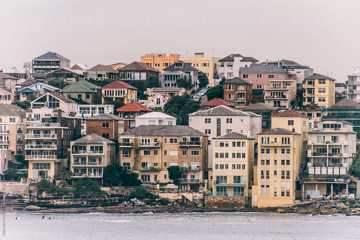 Houses　Moreno　by　Sydney,　Stocksy　Contributor　Sea,　De　Australia