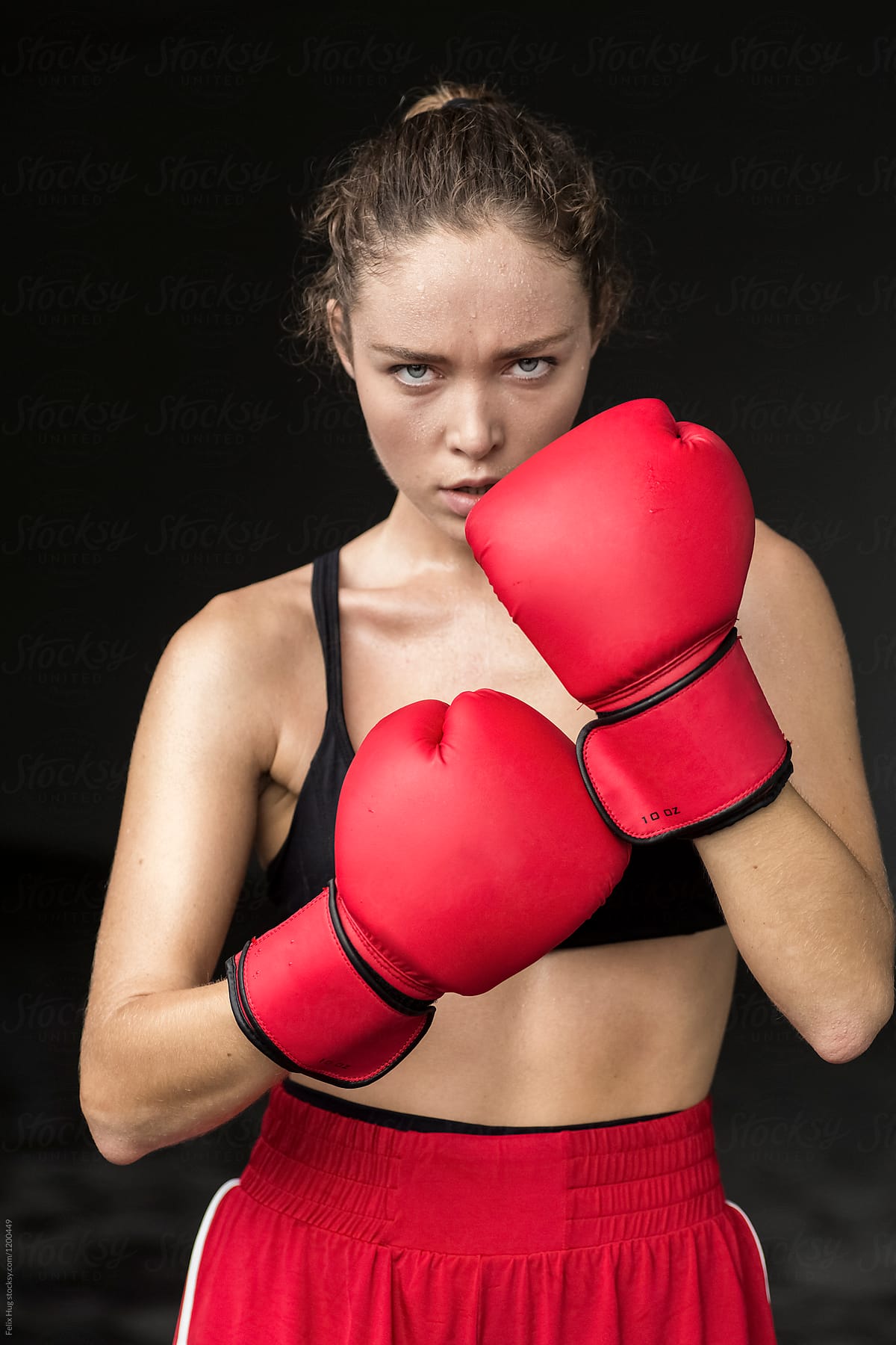 Female Boxer By Felix Hug