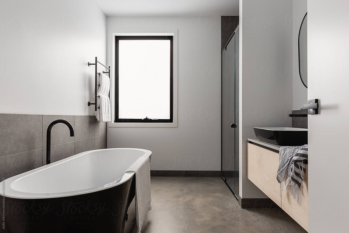 Contemporary style family bathroom in a modern Australian home