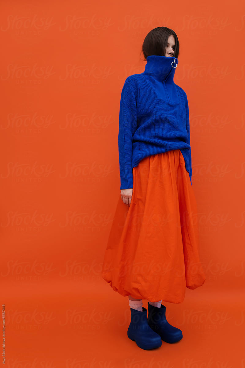 Blue and orange autumn warm outfit