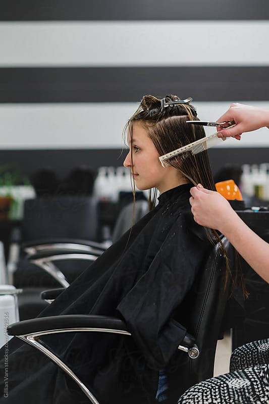 teen girl at the hairdresser