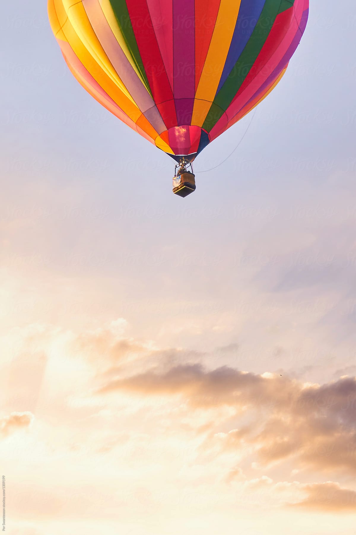 hot-air-balloon-rising-ubicaciondepersonas-cdmx-gob-mx