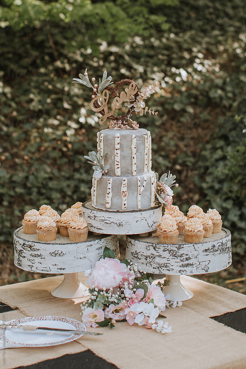Beautiful, Woodsy Wedding Cake