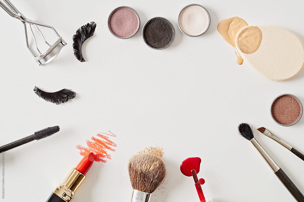 Collection of make up utensils