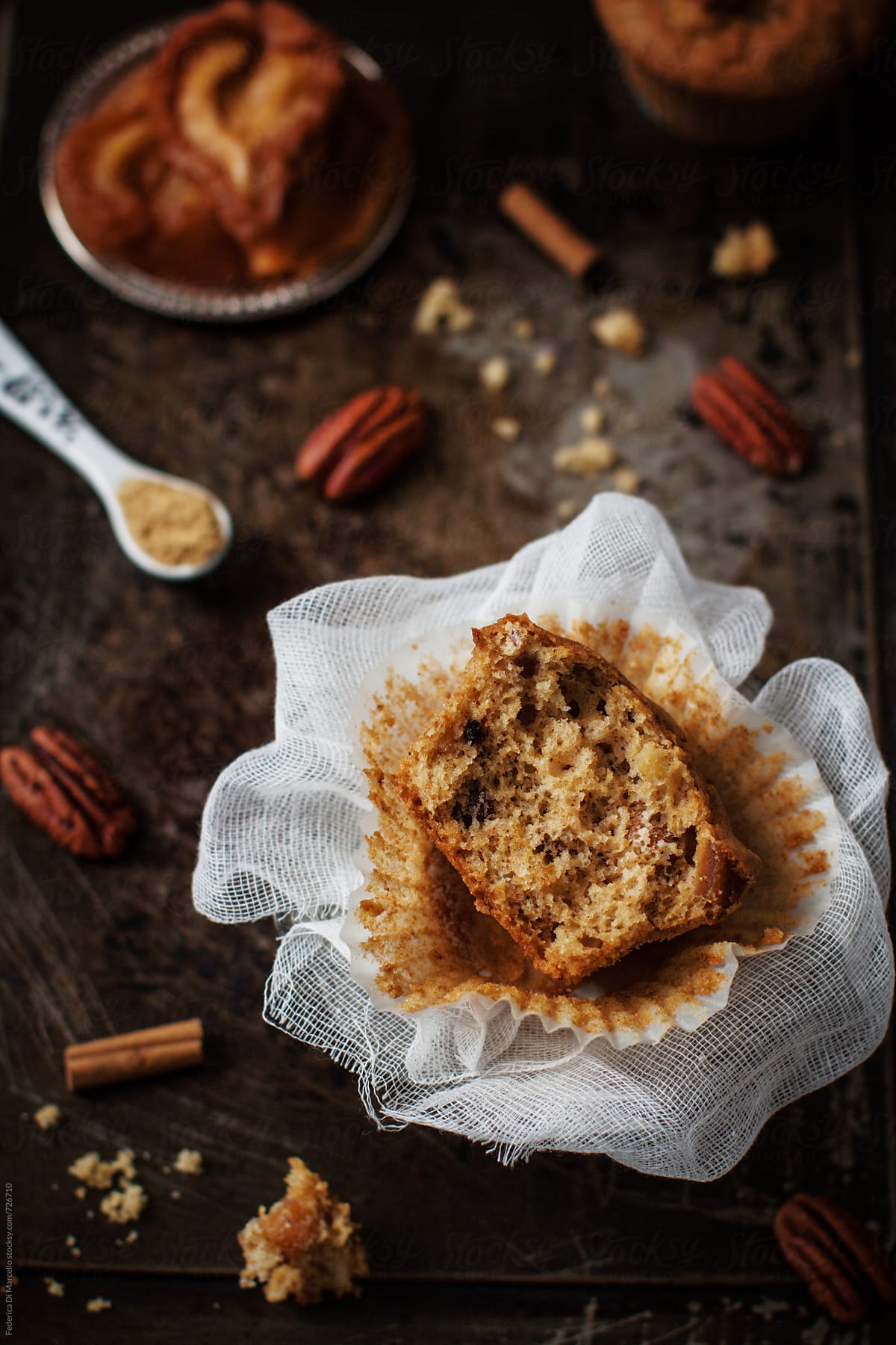 Spiced muffins with pears and pecans