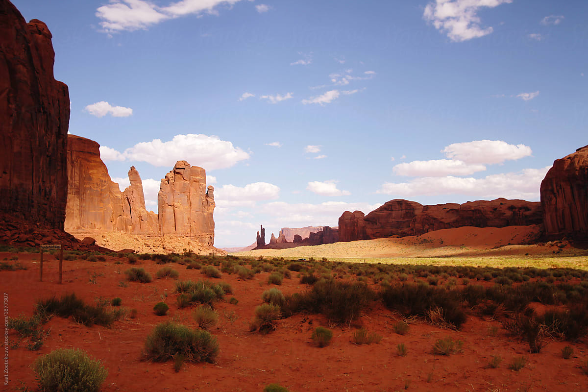 Light- and shadowplay at Monument Valley