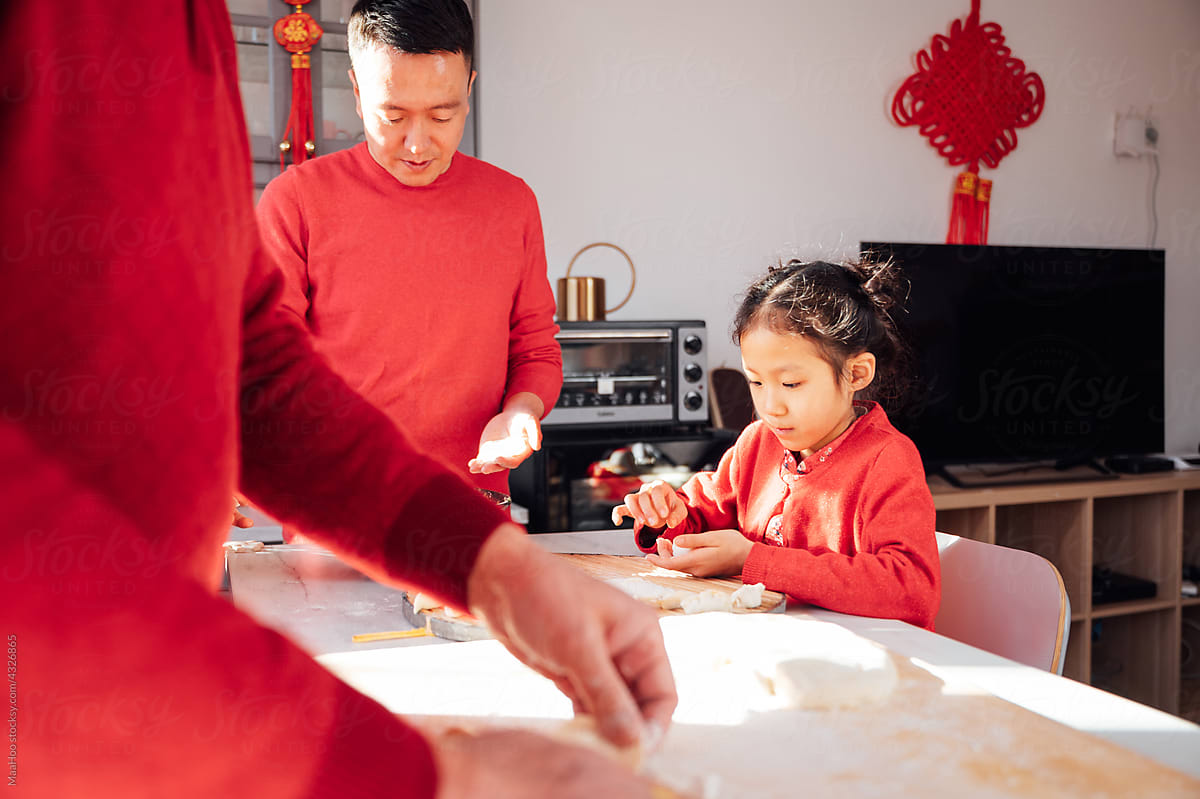 Asian family Make dumplings