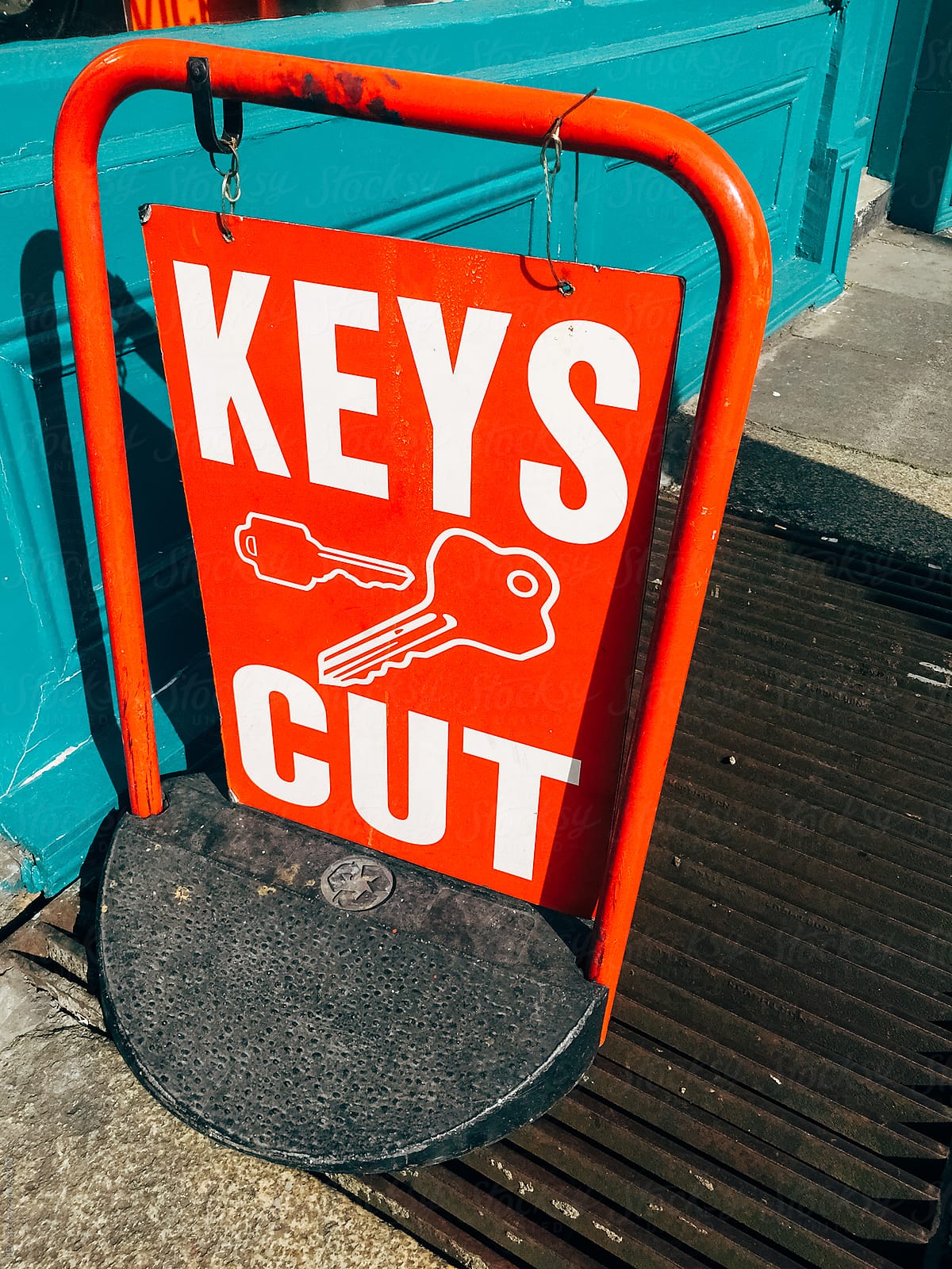 Key Cut Sign