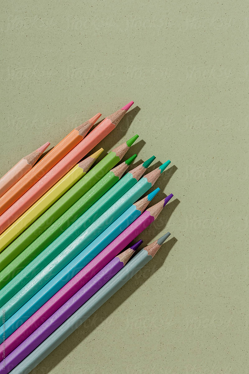 Rainbow color crayons