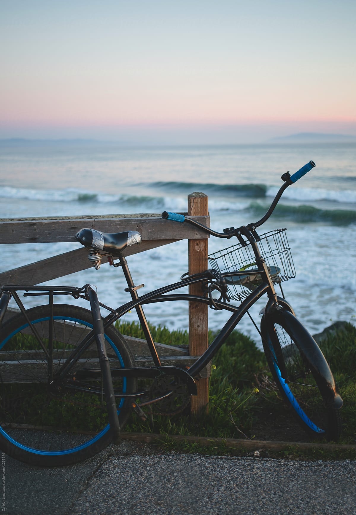 Cruiser bike parked by the ocean