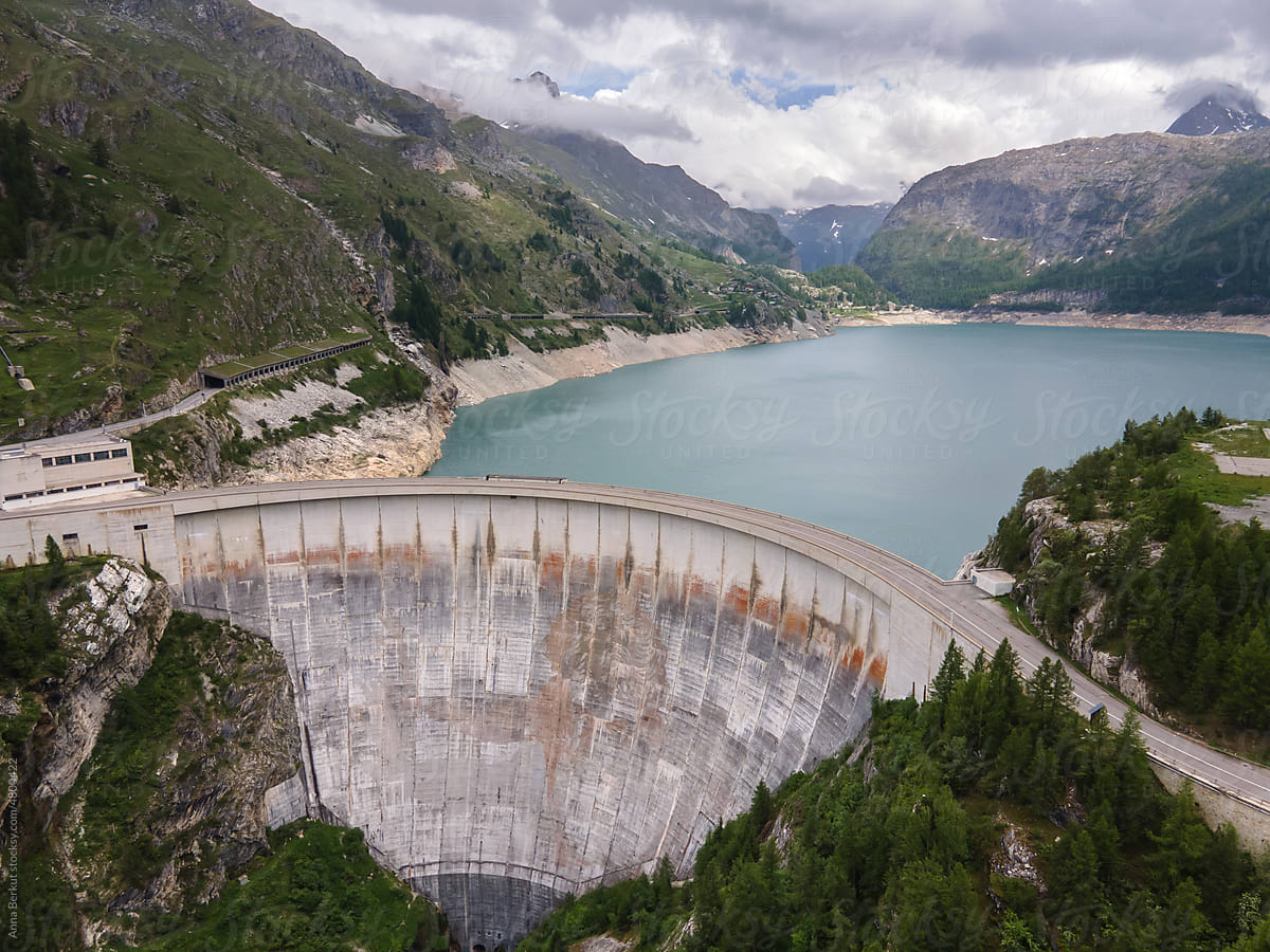 water dam in Tignes, France, renewable energy