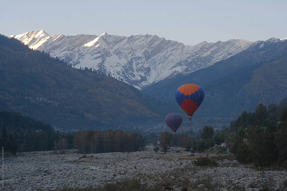 Hot Air ballons in the mountains