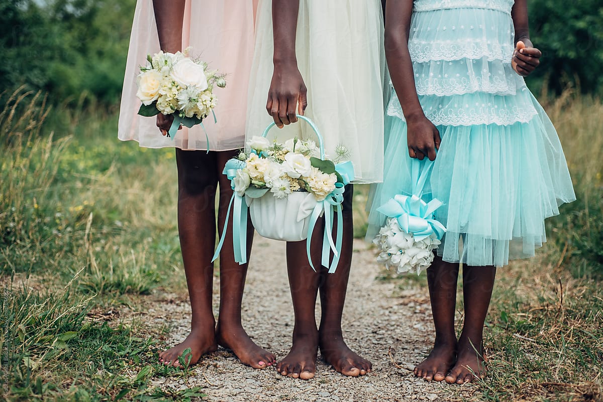 barefoot flower girl