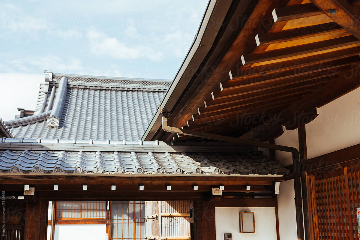 Traditional Japanese Architecture: Rooftop and Eaves