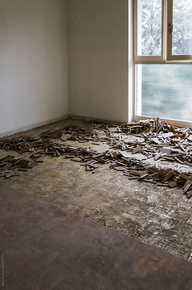 Removing old wood parquet from the floor