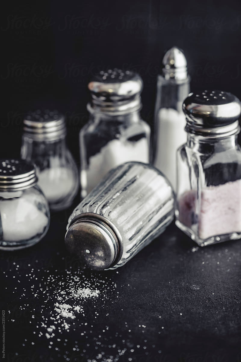 Food: Variaton of salts in sifter