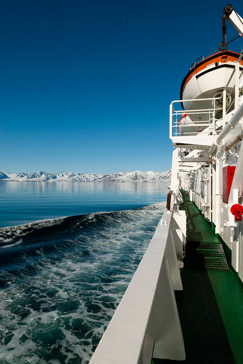 Ship, Woodfjorden, Svalbard, Norway.
