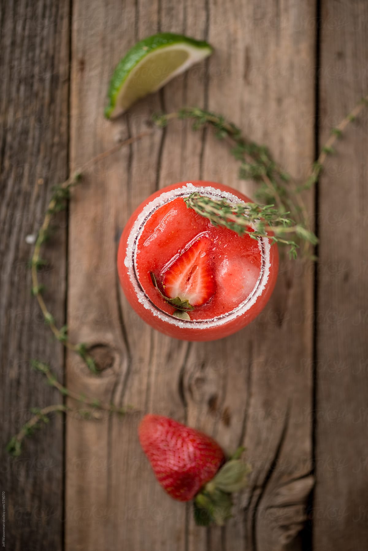 Summertime Drinks: Strawberry Cocktail