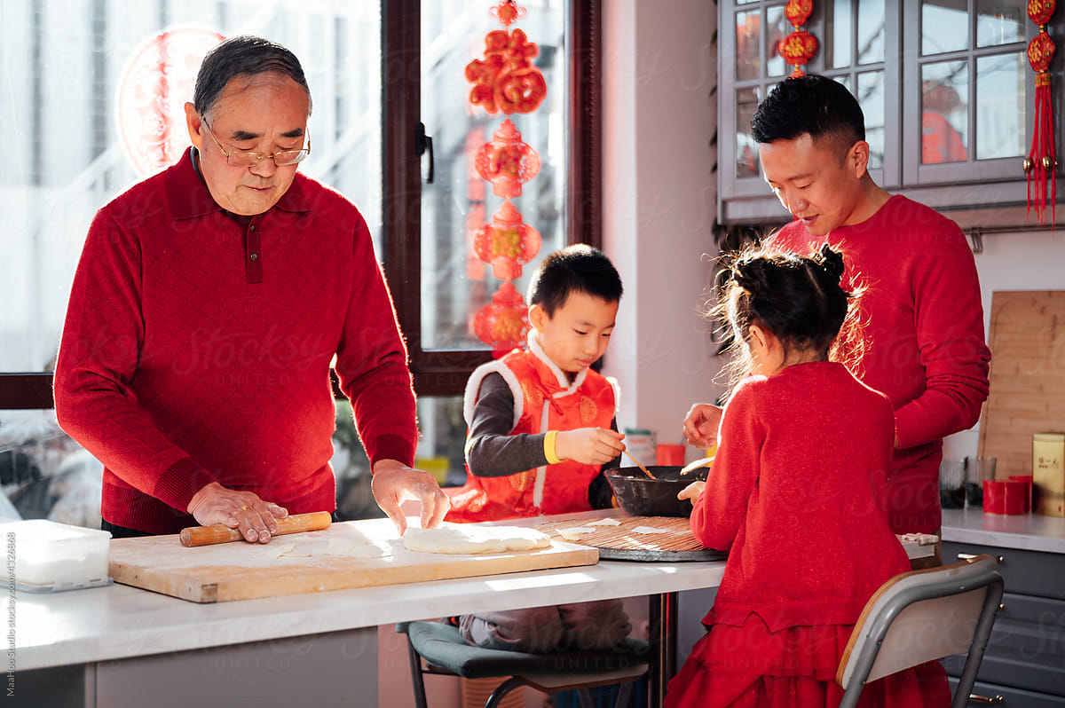 Asian family Make dumplings