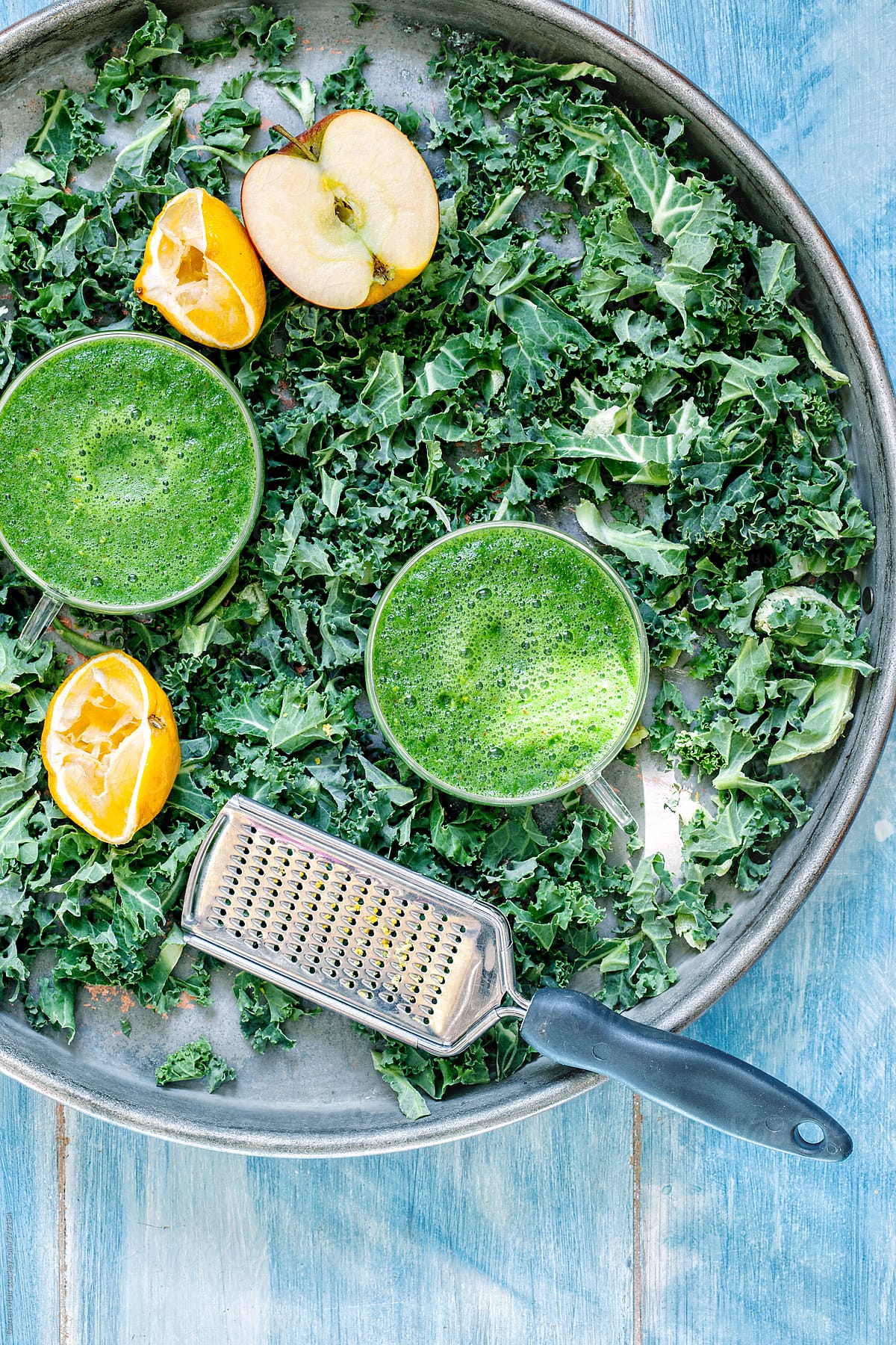 Tasty kale smoothies with ingredients and recipe.