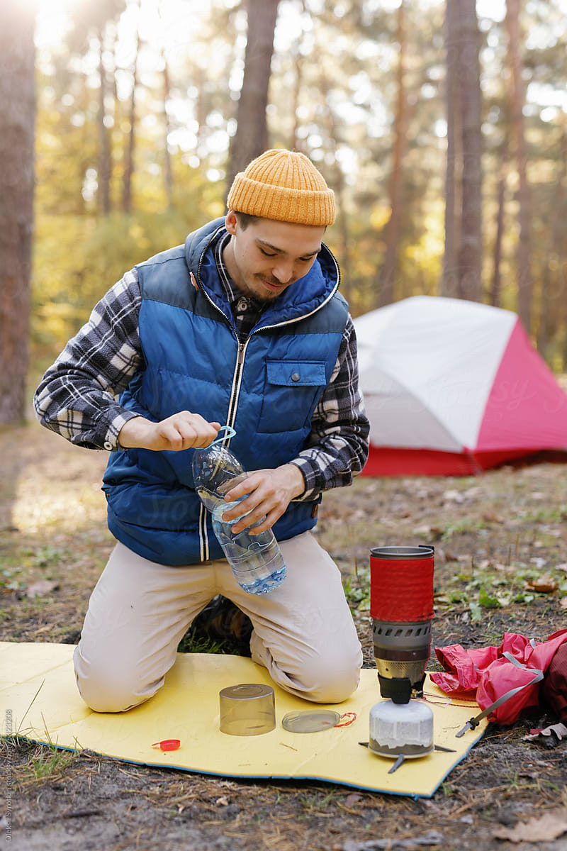 Camper prepare water gas burner lifestyle