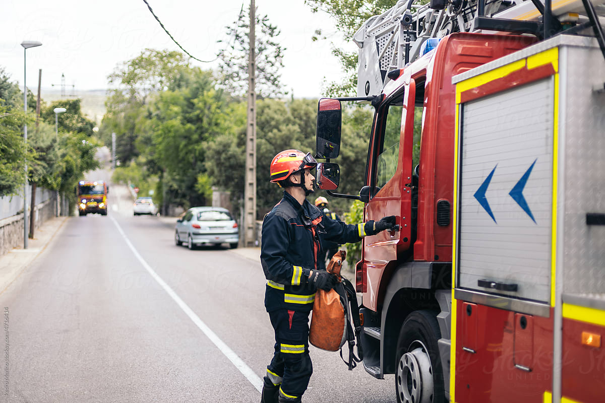 Intervention of the fire brigade in the street of a city