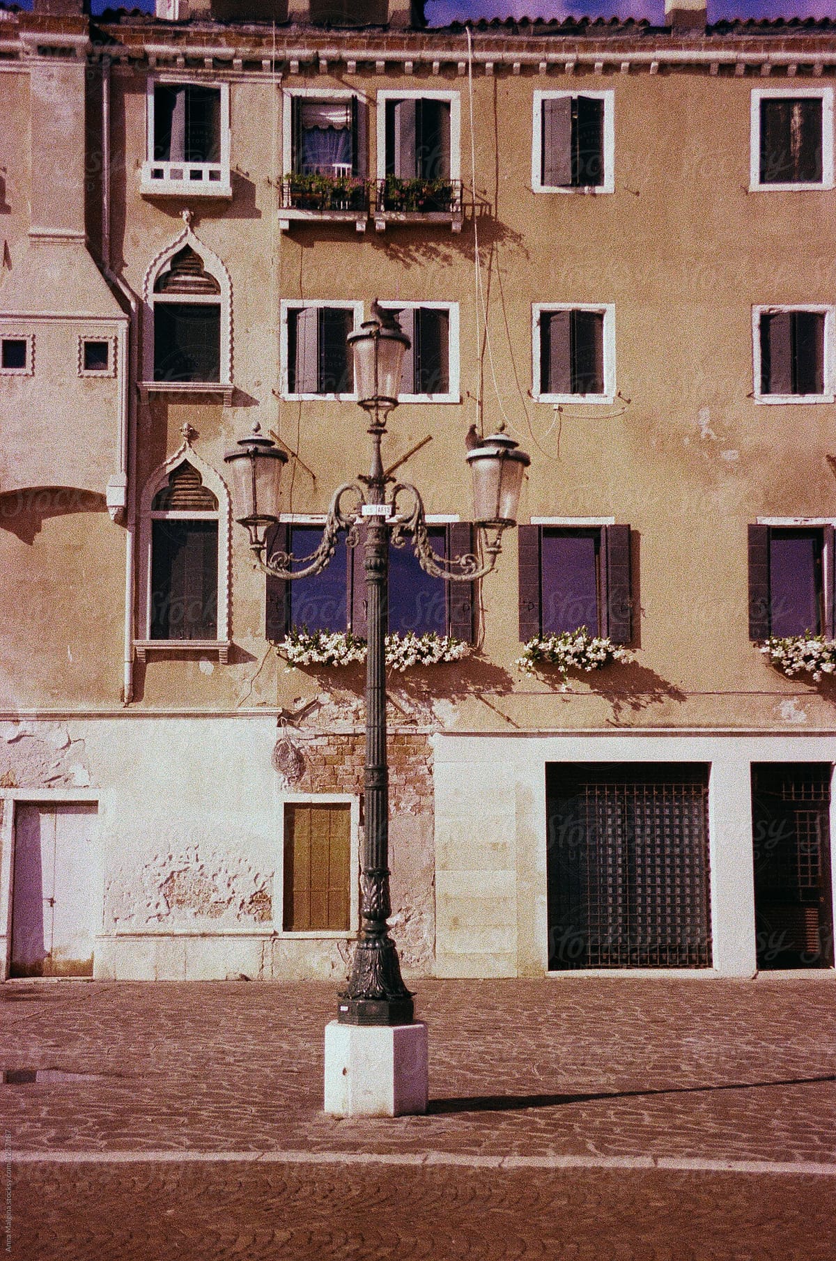 A venetian street light