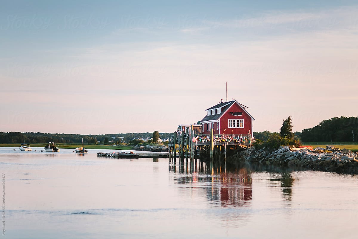 Summer Cottage by the Sea in New England