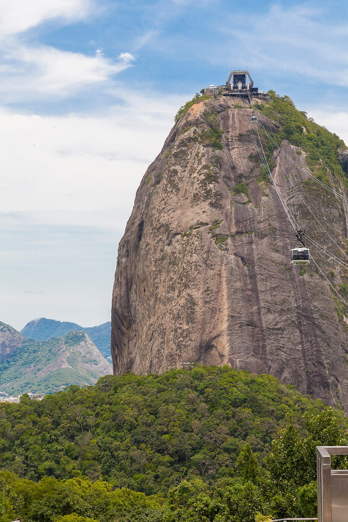 Cable cars rising to Sugarloaf Mountain, Rio, Brazil